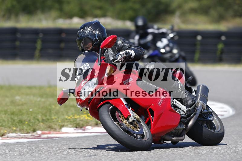 /Archiv-2025/48 25.08.2025 Cornu Master School ADR/blau-bleu/108